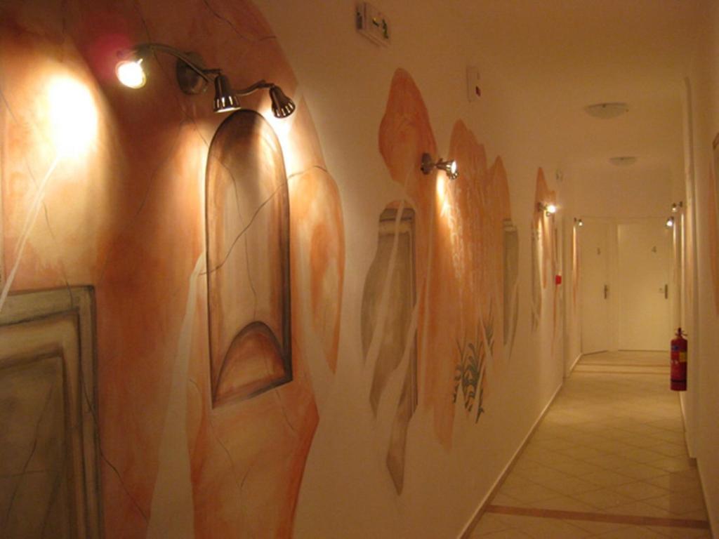 Manto Studios Palaiochora Oda fotoğraf
